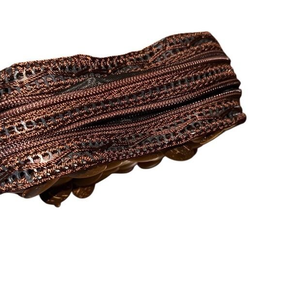Authentic coconut zippered purse from Jamaica - Picture 2 of 3
